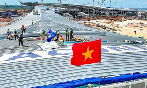 Siêu dự án 16 tỷ USD lớn nhất Việt Nam: 15.000 người "phủ kín" đại công trường ngày nghỉ lễ