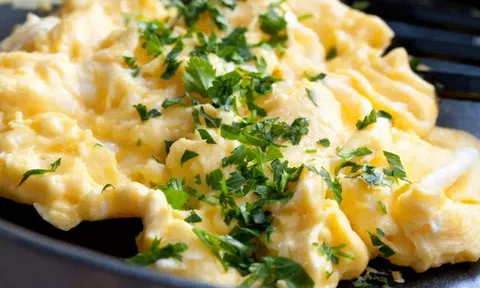 Đa số đồ ăn hâm nóng lại vẫn ngon, nhưng 7 món này rất dễ “hóa độc”, thậm chí gây ung thư