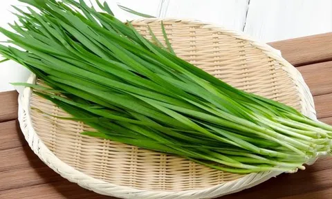 Hẹ được ví như “rau vàng” cho sức khỏe, nhưng không phải ai cũng ăn được: 3 nhóm người này nên tránh xa, rất nhiều người vô tình mắc sai lầm