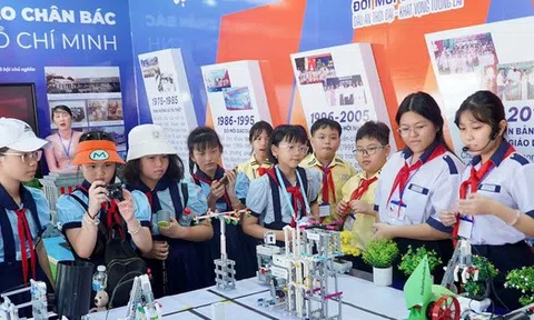 Giáo viên dạy thêm phải báo mối quan hệ với người đăng ký kinh doanh