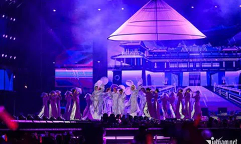 Công nghiệp văn hóa chuyển từ phục vụ tinh thần thành động lực kinh tế tổng lực