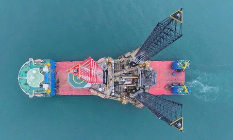 Hành trình 2 tháng rẽ sóng, vượt đại dương để hồi hương của giàn khoan tự nâng hiện đại bậc nhất Việt Nam