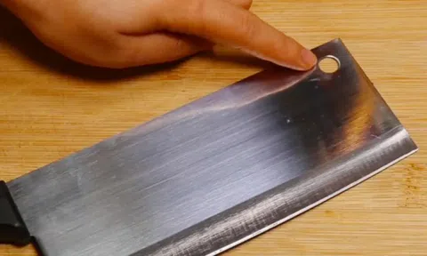 Hơn 90% người dùng không biết công dụng của chiếc lỗ nhỏ trên dao nhà bếp