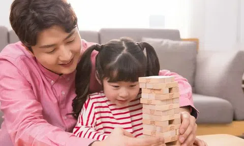 Theo dõi 17.000 gia đình: Người chăm sóc này giúp trẻ thông minh hơn, IQ cao hơn, nhưng đó không phải là mẹ