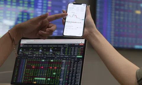 2 siêu cổ phiếu giúp 'nhân 8-9 lần tài sản' năm 2025