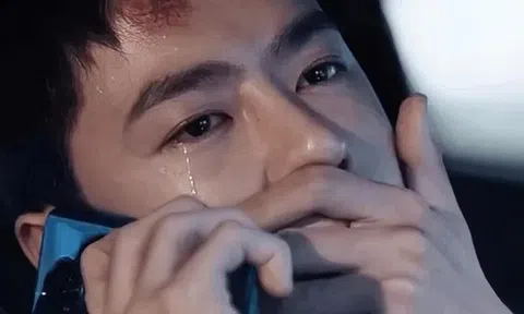 Gánh khoản nợ hơn 27 tỷ trong suốt 20 năm do mẹ đầu tư thua lỗ: Con trai chết sững khi nhìn số dư tài khoản của mẹ