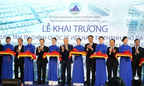 Phó Thủ tướng Thường trực Nguyễn Hòa Bình dự khai trương Trung tâm Tài chính Quốc tế Việt Nam tại Đà Nẵng