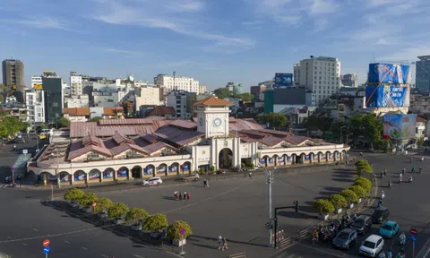 Chợ Bến Thành, đường Nguyễn Huệ sắp được chỉnh trang