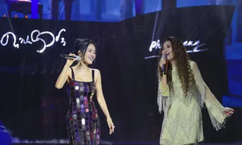 Ca sĩ Ngọc Anh 3A 'sởn da gà' khi song ca với Hồng Nhung