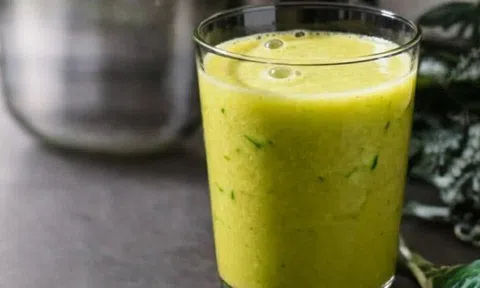 Tôi đã thoát khỏi chứng táo bón nhờ 2 ly nước và 1 món ăn học từ mẹ, bụng dưới giờ gần như phẳng lì