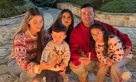 Nam ca sĩ 35 tuổi tử nạn trong vụ rơi máy bay, bỏ lại vợ và 3 con nhỏ