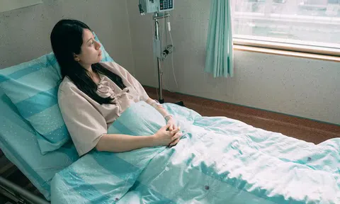 Ngày càng nhiều người tử vong vì ung thư gan, bác sĩ cảnh báo: 4 món này hại gan bậc nhất, ăn nhiều sau này hối hận không kịp