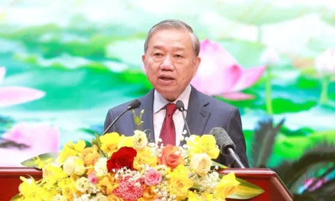 Bộ Chính trị: Ngày 24/11 hằng năm là 'Ngày Văn hóa Việt Nam', người lao động được nghỉ hưởng nguyên lương