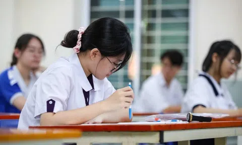 Phụ huynh Hà Nội nêu quan điểm: 1 kỹ sư tương lai cần tư duy Toán học và Vật lý sắc bén hơn là điểm IELTS chót vót!