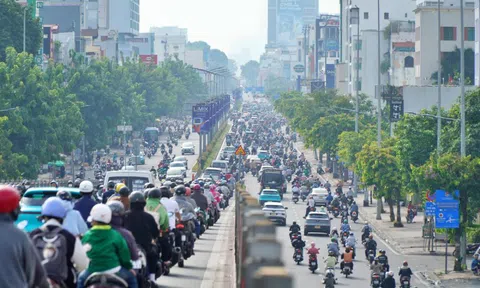 Chủ tịch TP.HCM nói về thời điểm 'giải bài toán' kẹt xe, ô nhiễm môi trường