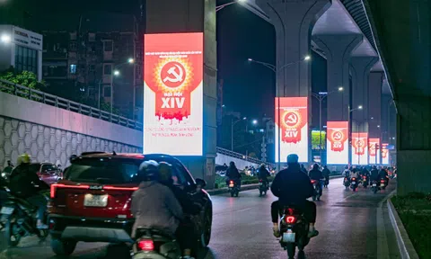 Cận cảnh hơn 200 màn hình LED được lắp đặt dưới gầm cầu cạn Vành đai 2 Hà Nội