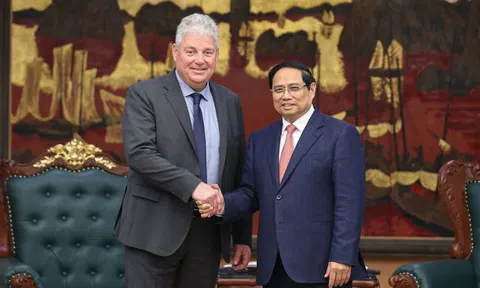 Gặp Thủ tướng, lãnh đạo Tập đoàn giữ thế độc tôn trong ngành CN 1.000 tỷ USD muốn "làm tổ" tại Việt Nam