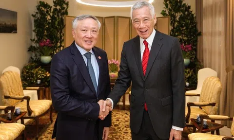 Singapore sẵn sàng hỗ trợ Việt Nam xây dựng trung tâm tài chính