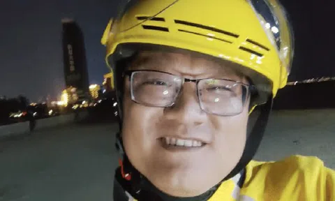 Thạc sĩ, quản lý cấp cao bỏ việc đi làm shipper: "Học giỏi, bằng cấp xịn thì sao?"