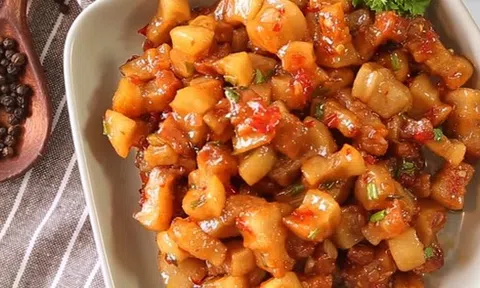 Mỡ lợn được xem là một trong những thực phẩm lành mạnh nhất thế giới, nhưng bì lợn chiên giòn liệu có nên ăn?