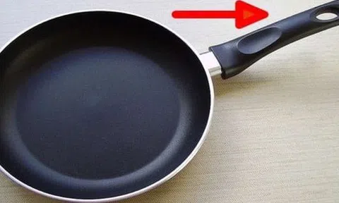 90% người dùng không biết công dụng của chiếc lỗ nhỏ trên chảo bếp