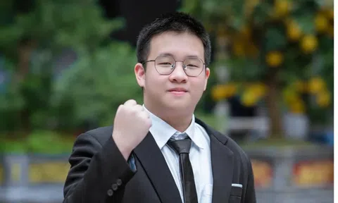 Profile ‘khủng’ của thí sinh lớp 10 duy nhất đoạt giải Nhất môn toán ở kì thi HSG Quốc gia: 15 tuổi đã có 50 giải thưởng Toán học trong nước và quốc tế