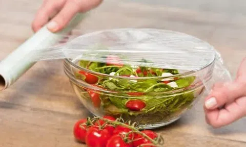3 sự thật về màng bọc thực phẩm, tôi ước tất cả mọi người đều biết sớm hơn