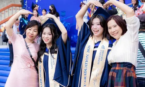 Vừa tốt nghiệp, sinh viên trường nào có mức thu nhập cao nhất?