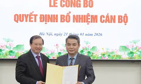 Chủ tịch Khang 'Hương vị tình thân' làm PGĐ Nhà hát Kịch Việt Nam