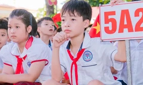 Cậu bé lớp 5 ở Hà Nội học 3 trường một lúc, quãng đường di chuyển có ngày lên đến 48km