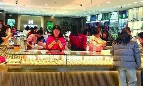 Chi 2,4 tỷ mua vàng, sau 15 năm có 6,3 tỷ đồng, người đàn ông thừa nhận: “Tôi lãi đậm 159% nhưng bất an, mất ăn mất ngủ”