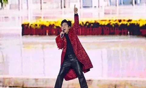 Tùng Dương, Hồng Nhung ấn tượng ở đêm nghệ thuật 'Dưới lá cờ vẻ vang của Đảng'