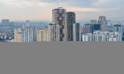 Giao dịch chung cư cũ giảm mạnh, giá vẫn 'trên trời'