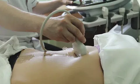 Người phụ nữ 60 tuổi mắc ung thư gan, một nửa gan là mỡ vì ngày nào cũng ăn 2 món "vạn người mê"