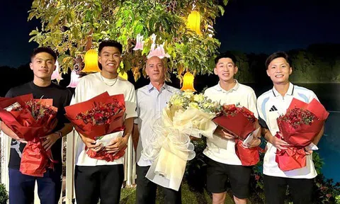 Dàn cầu thủ U23 Việt Nam vừa trở về đã làm một việc rất đáng khen ngợi