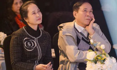 NSND Lan Hương khóc vì Dương Trường Giang