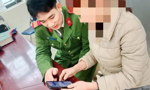 Con gái ở Nhật Bản báo chuyển khoản thành công 140 triệu đồng, mẹ kiểm tra tài khoản rồi báo luôn công an xã