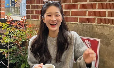 Đi làm 10 năm nhưng vẫn là nhân viên, tôi nhận ra tiền quan trọng hơn danh xưng