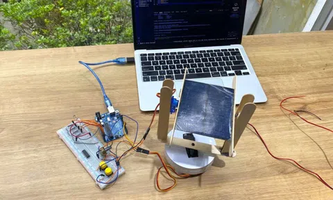 Sinh viên năm nhất làm chủ hệ thống theo dõi mặt trời – tín hiệu mới từ đào tạo bán dẫn