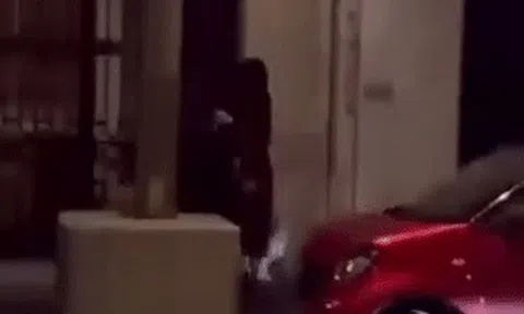 Video nghi của Lisa BlackPink và con trai tỷ phú vào khách sạn 'gây bão'