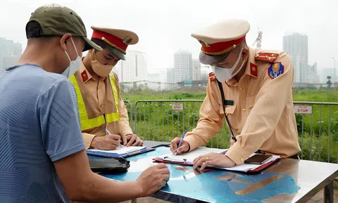 Không mang giấy phép lái xe bản gốc có bị phạt?