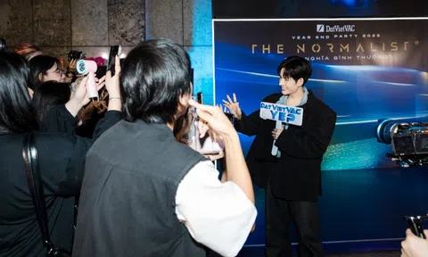 Đêm tiệc cuối năm DatVietVAC quy tụ dàn sao cùng các bản hit từ Vũ Trụ "Say Hi".