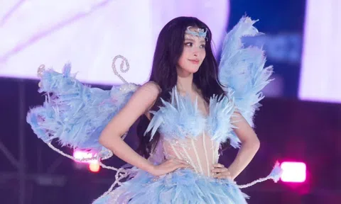 Hoa hậu Trần Tiểu Vy lên tiếng vụ bị nghi "quảng cáo cho web cá độ"