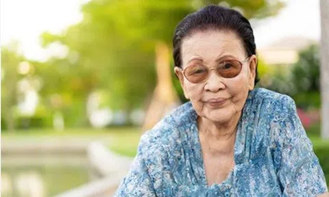 Lời thú nhận cay đắng của những người ở tuổi 80 - xưa nay hiếm: Không tiếc tiền, tiếc việc, chỉ day dứt 1 điều rất giản đơn
