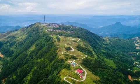 Việt Nam sắp có thêm cáp treo lên đỉnh núi, dự kiến rót hơn 7.300 tỷ