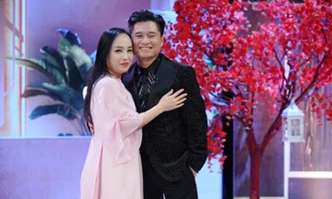 Cặp vợ chồng cùng là NSND và giám đốc nhà hát cực tình trên sóng VTV