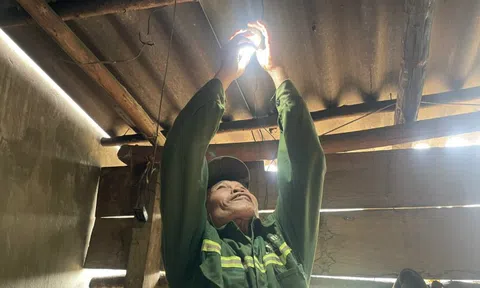 Sau nhiều năm chờ đợi, 50 hộ dân bản Ó sắp có điện lưới trước Tết