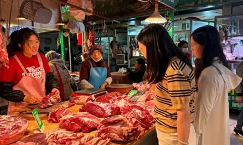 Đi chợ Tết mua thịt bò thấy 4 đặc điểm này phải "quay xe" ngay, tặng MIỄN PHÍ cũng đừng mang bệnh về nhà