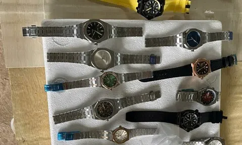 Hải quan thu giữ lô đồng hồ nghi "nhái" các thương hiệu xa xỉ