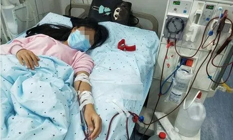 Ngày càng nhiều người còn trẻ đã phát hiện suy thận, bác sĩ tố giác: 4 kiểu uống nước "phá thận" không kém gì lười uống